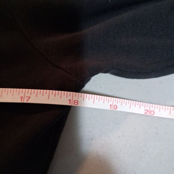 Isabella Bird Top Black Pullover Long Sleeves V-Neck Women's Size S - Picture 11 of 12